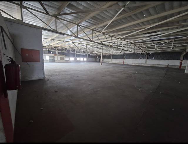 2,000M² WAREHOUSE TO LET IN BENROSE